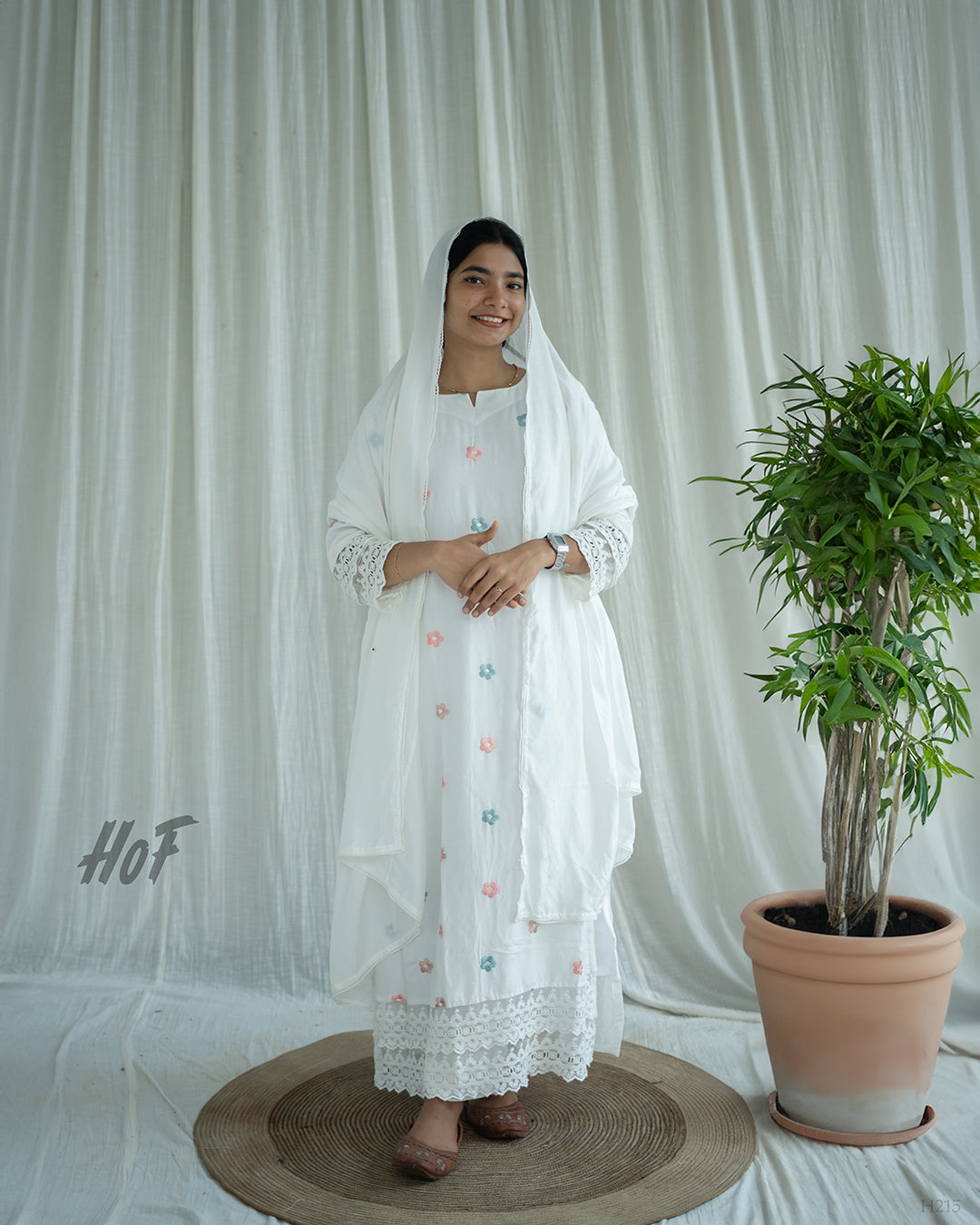 MyHof White Suit Set With Floral Embroidery And Lace In Muslin