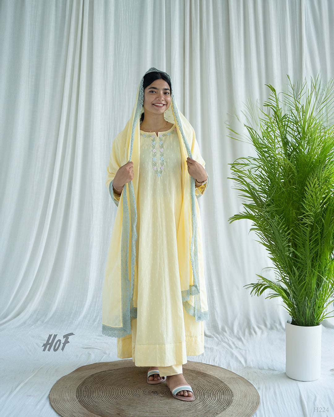 MyHof Yellow Suit Set With Floral Thread Work In Cotton