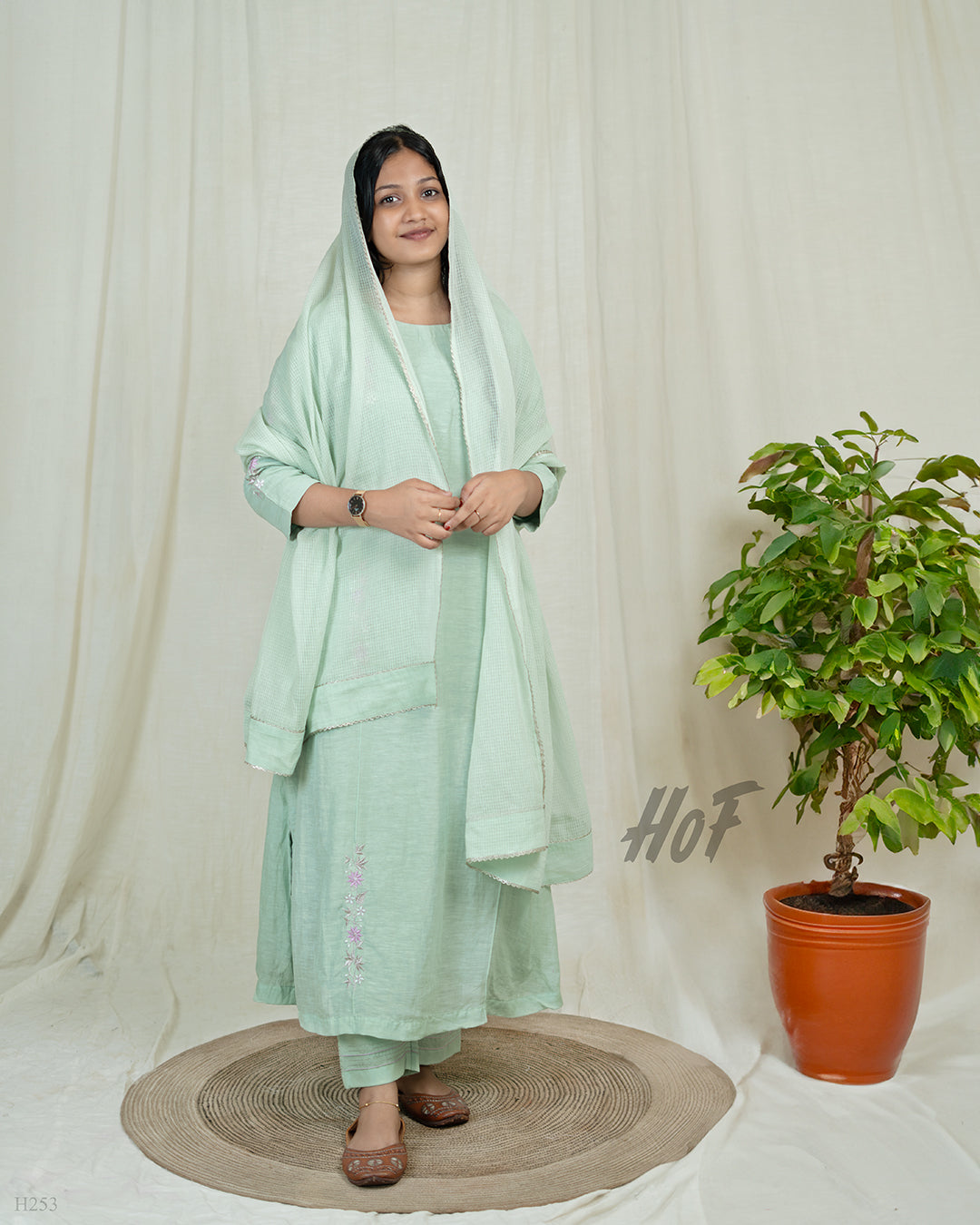 MyHof Pastel Green Suit Set With Floral Embroidery In Viscose