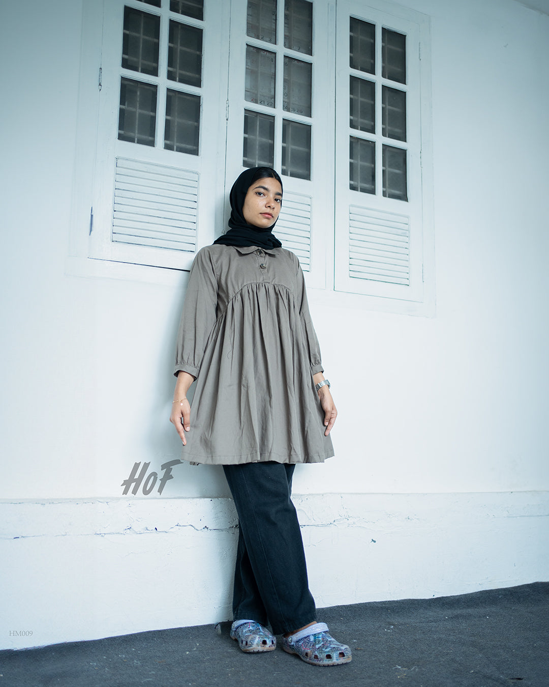 MyHof Plain Grey Color Short Top In Cotton