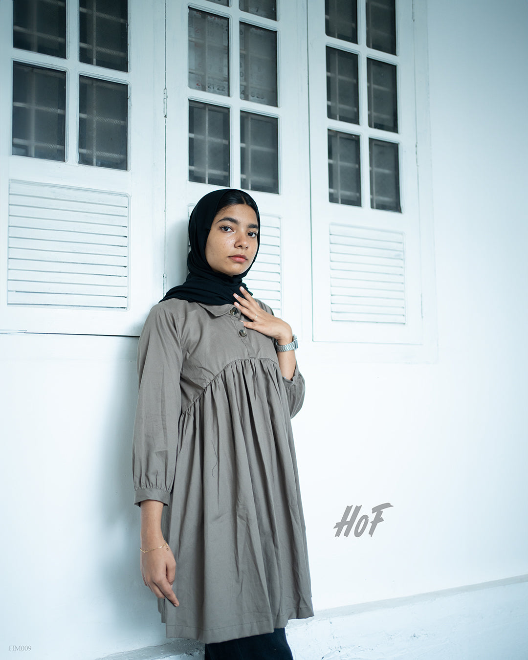 MyHof Plain Grey Color Short Top In Cotton